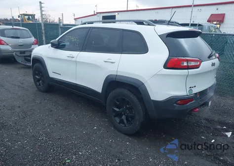2015 Jeep Cherokee Trailhawk z USA, uszkodzony, nr VIN 1C4PJMBS6FW647672